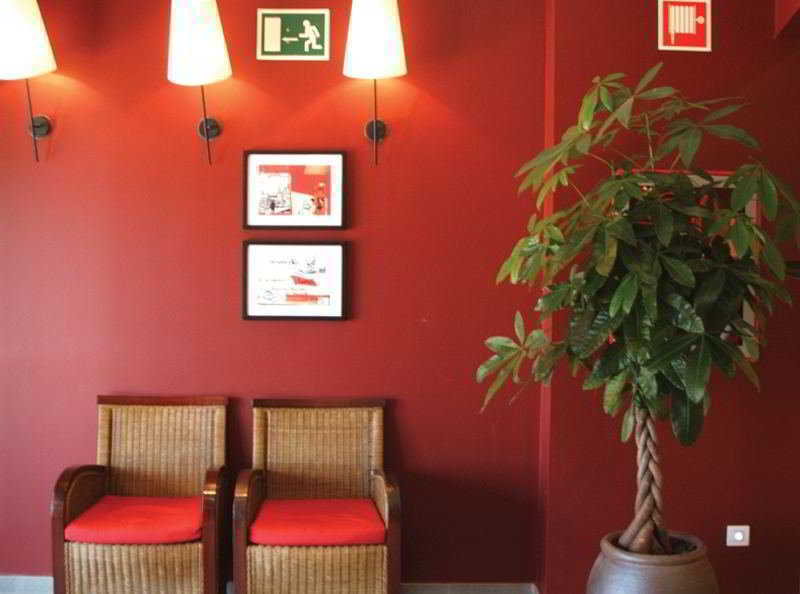 马德里钟楼阿尔卡拉德埃纳雷斯酒店 阿尔卡拉德荷那利斯 外观 照片